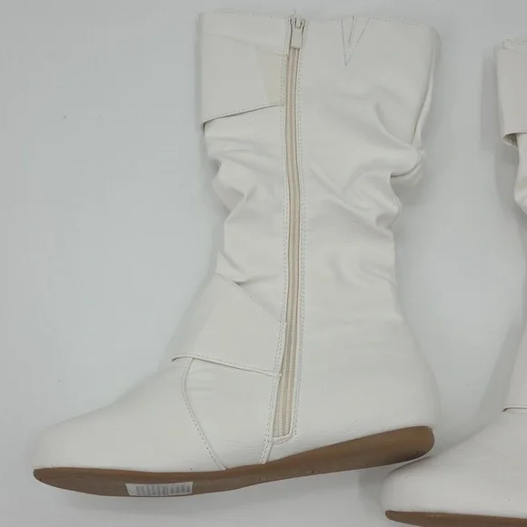 Elegant White Buckle Slouchy Boots - Picture 9 of 16